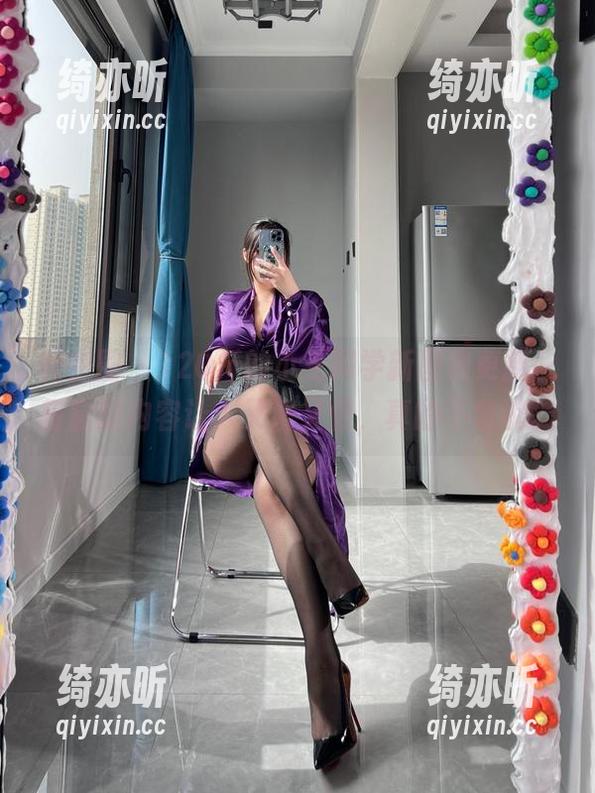 120斤的小王同学 微密圈 - 120斤的小王同学新图集更新,盲盒的内容让人又爱又恨,真的不敢说。