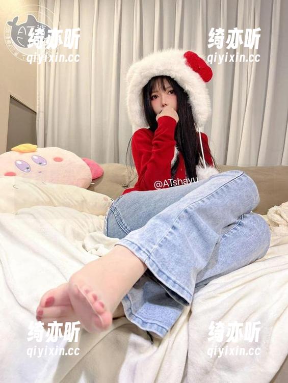 夏如夏天，AT鲨的写真和原图都是那种-你一定要死磕一下的水平。