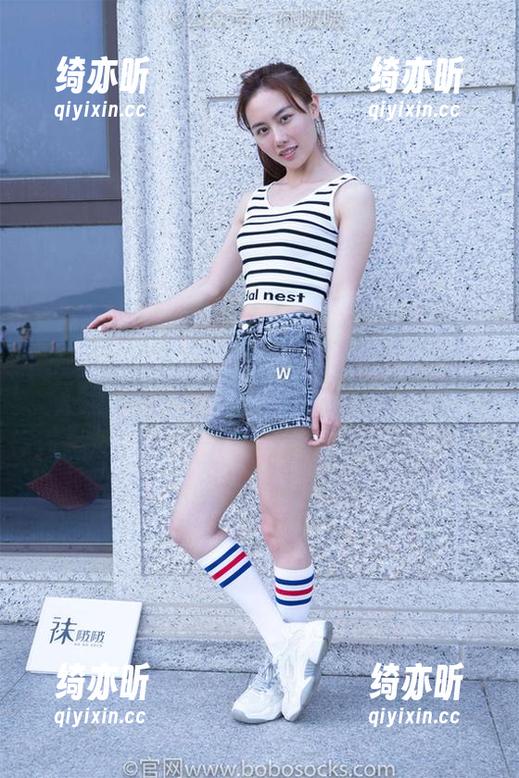 BoBoSocks袜啵啵 - 好吧，我承认，稚予的黑色美甲使我无从逃脱！