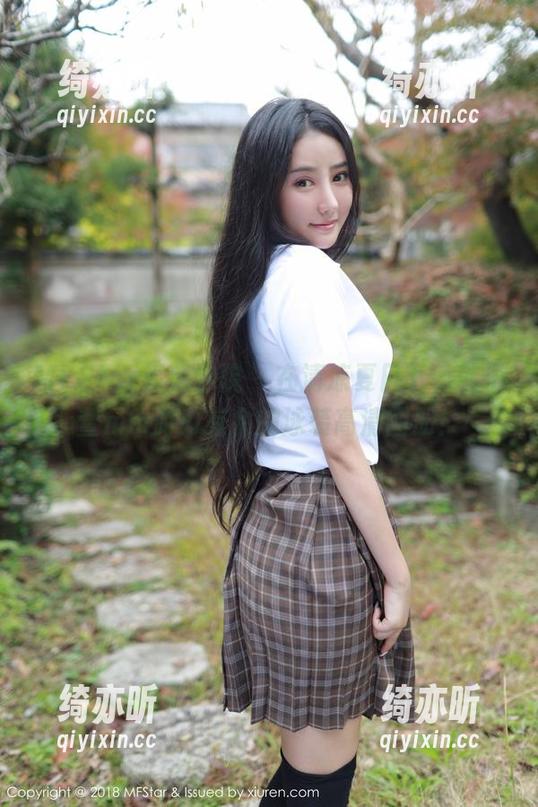 MFStar模范学院-韩子萱mm MFStar模范学院 - 在清凉夏日下,韩子萱mm游刃有余的泳装高清图册!