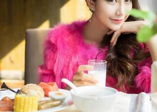 MiStar魅妍社 – 这皮肤……王曼妮好Q女仆资源太会撩了吧？