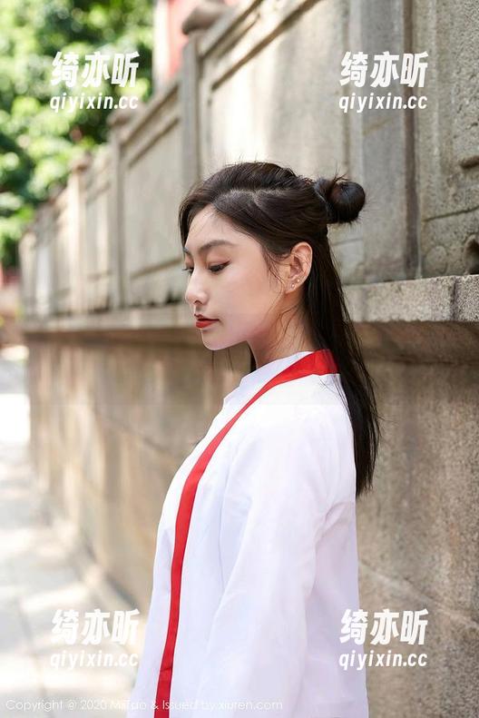 MiiTao蜜桃社-爱丽莎Lisa MiiTao蜜桃社 - 纯白图库,爱丽莎Lisa的轻盈在此绽放