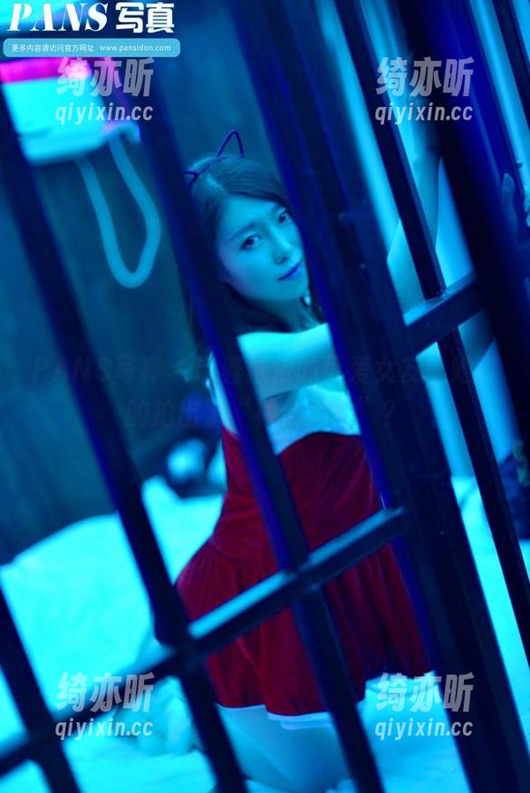 PANS写真-依依 PANS写真 - 带着依依的可爱女友,她真的拍出了“神仙美图”?