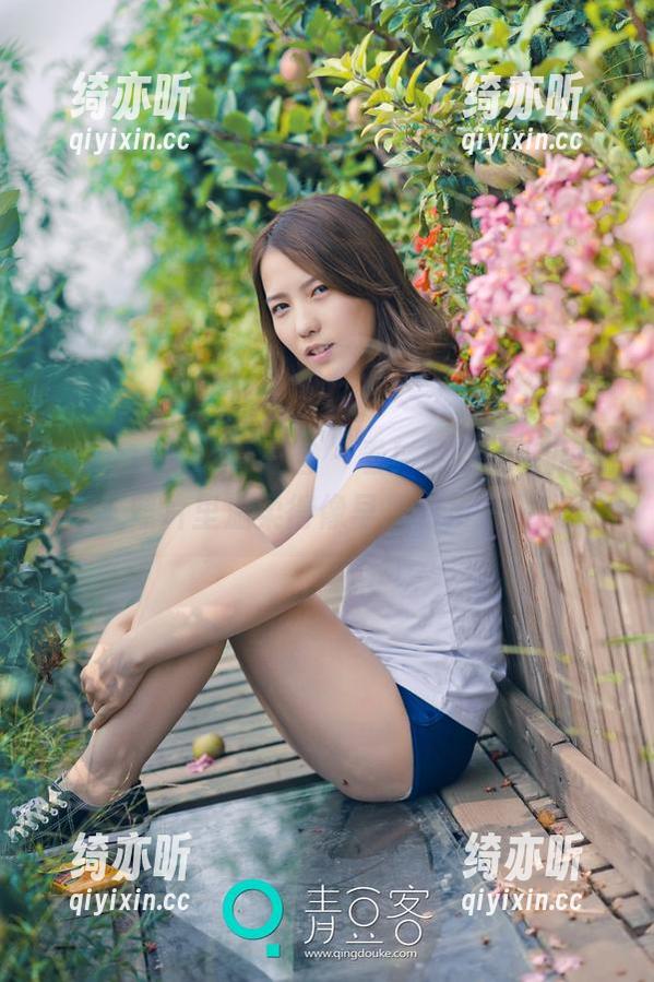 QingDouKe青豆客-欧尼anne QingDouKe青豆客 - 看!最新的欧尼anne,照片里温柔得像早晨的第一缕光。