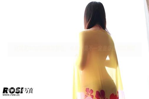 ROSI 这就是ROSI的婚纱图包,私拍效果不一定是你想象的那样