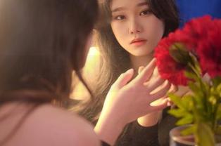 Sira(시라)的套装，图片里藏着的可能是你的心事？