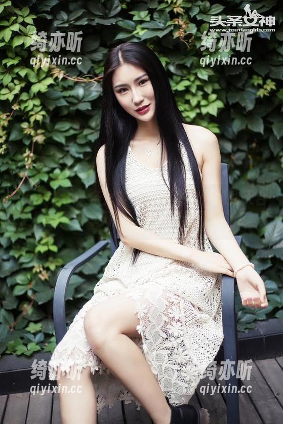 TouTiao头条女神-小米粒儿 TouTiao头条女神 - 当小米粒儿遇到天台,图片分享开始一场“屋顶漫游”!