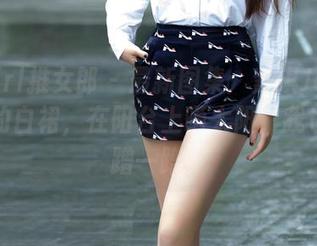 TuiGirl推女郎 – 最新图集：紫琪Jessie和她的白裙，在阳台上晒太阳，我也想去蹭一蹭。