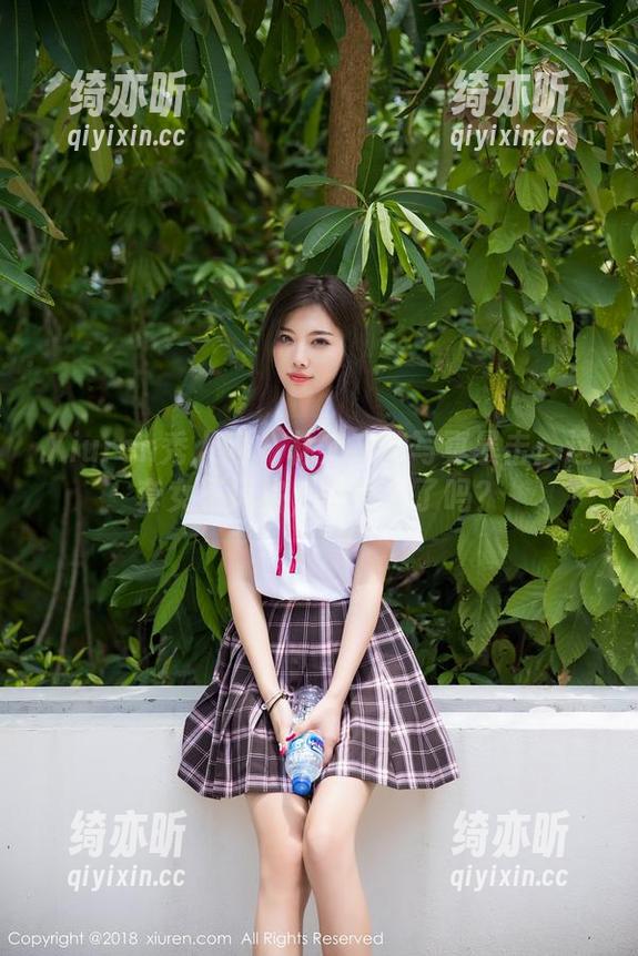 Xiuren秀人网-林文文 Xiuren秀人网 - 林文文的写真暴击:这套女王风格,你受得了吗?