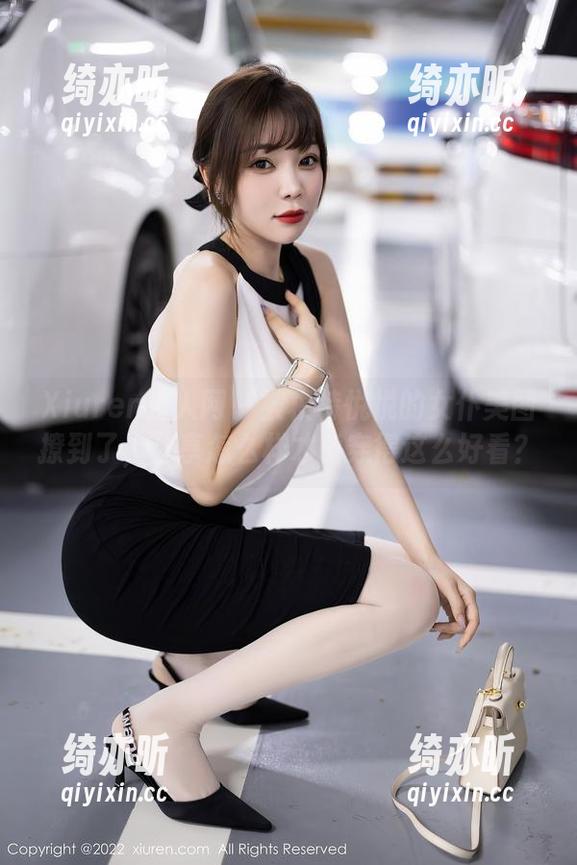 Xiuren秀人网-模特悦悦 Xiuren秀人网 - 被模特悦悦的女仆美图撩到了,分享怎么样才能穿得这么好看?