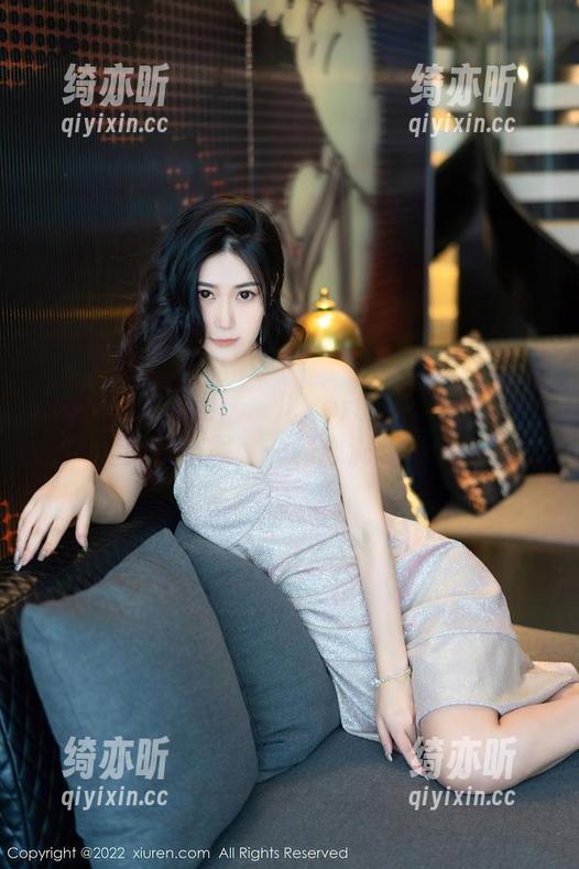 Xiuren秀人网-玥儿玥er Xiuren秀人网 - 玥儿玥er的双马尾合集:两只马尾,一颗心满载喜感