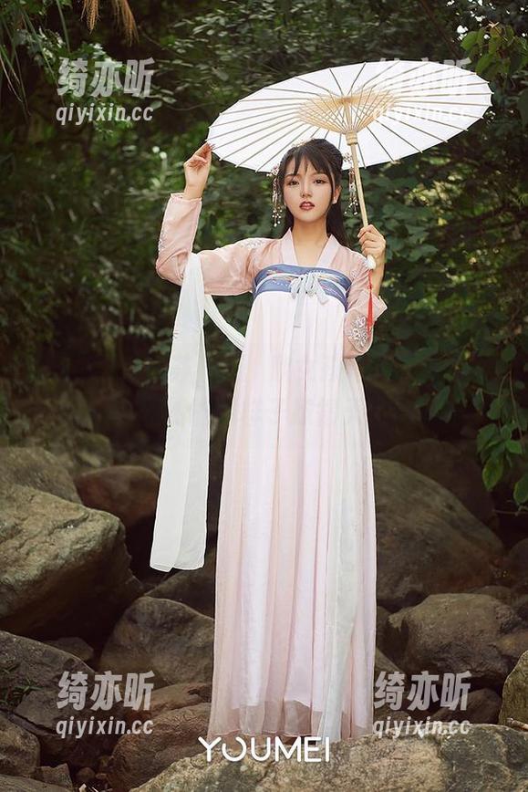 YouMi尤蜜荟-戴渃欣 YouMi尤蜜荟 - 戴渃欣女孩写真合集,啧,妹子果然能用样子撩得天下粉丝。