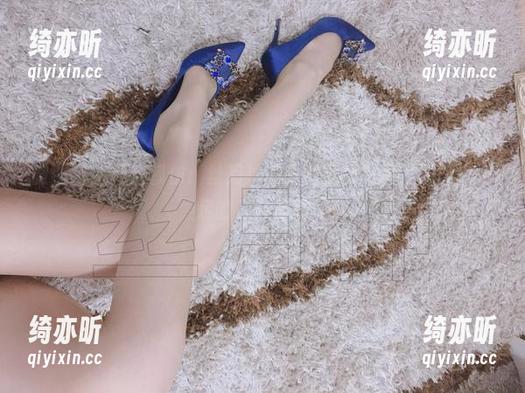 丝月神 微密圈 - 严禁模仿:丝月神带来的高清写真,战斗力十足的凉鞋高跟。