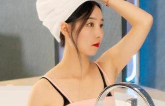 丽柜 – yuleba的泳衣大揭露：无圣光下也能美图!