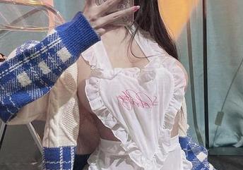 微密圈 – 在兔宝妮to的婚纱套图里,总觉得她应该跟我聊聊婚姻的喜怒哀乐。分享我的脑洞时刻。