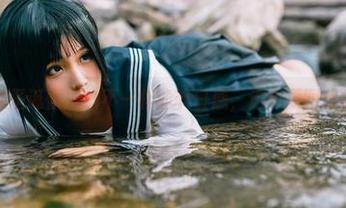 兔玩映画的圣诞蕾姆:不一样的节日感,这个原图想要你赞叹。