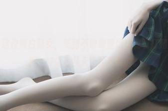 兔玩映画:这位纯白修女,美到不敢放壁纸!我敢打赌她的“修女服”好像是从天上掉下来的。
