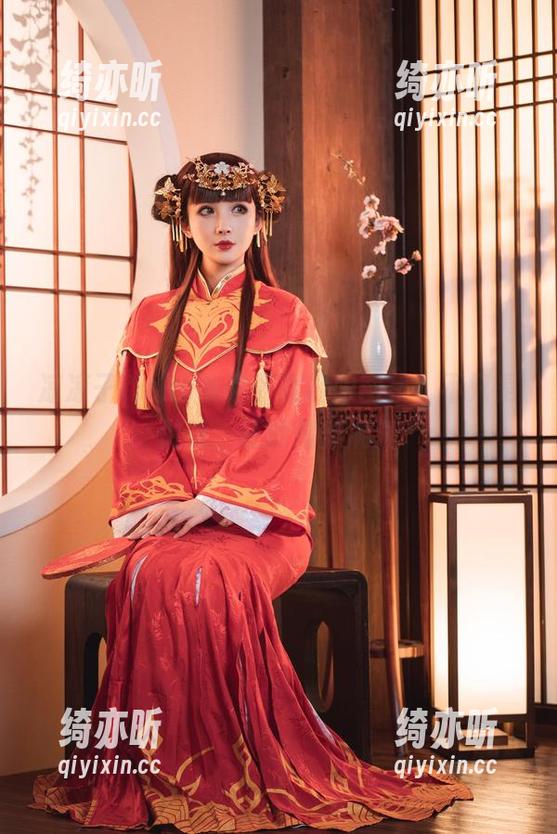 凉凉子rioko带你下载厨娘图集，不只是做饭，还能鸭梨满满