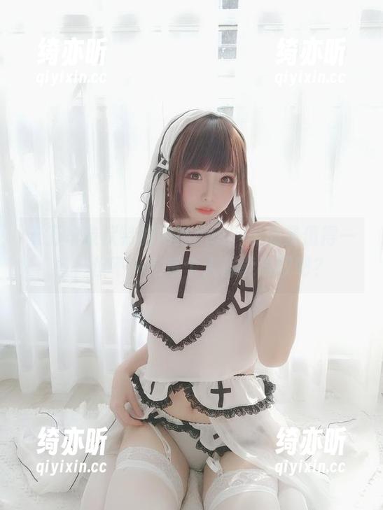 十万珍吱伏特 十万珍吱伏特的网袜cos,真的是值得一看,但不一定每个人都能驾驭吧?