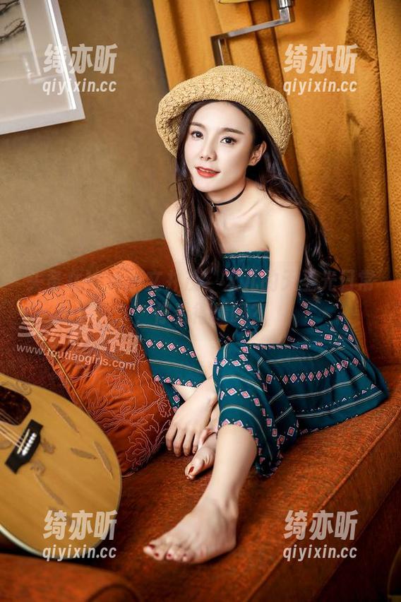 头条女神-火儿 头条女神 - 图文并茂,火儿的无圣光日常,你看得懂吗?