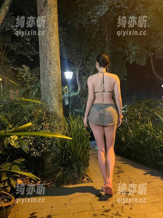 微密圈 - “宝儿茹171的私房美图，喧闹心底，挥之不去”——我的脑细胞也开始充电了，自问又自想。