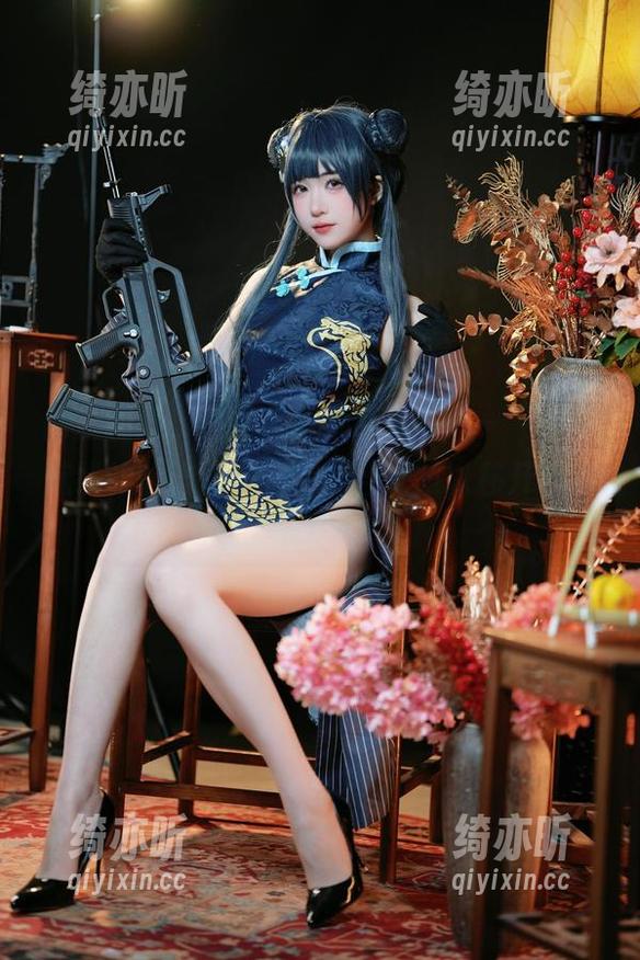 宫本樱 高清图册,这是宫本樱带来的——“碧蓝航线的恰巴耶夫,你的目光难以移开吧?”