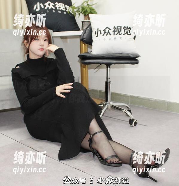 小众视觉-婷婷 小众视觉 - 婷婷短裙写真全集:打破常规,只为你我这样的腿控!