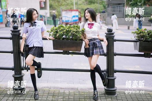 尤蜜荟 - 周于希的内衣图册，免费给你眼福，别说我没提醒过！