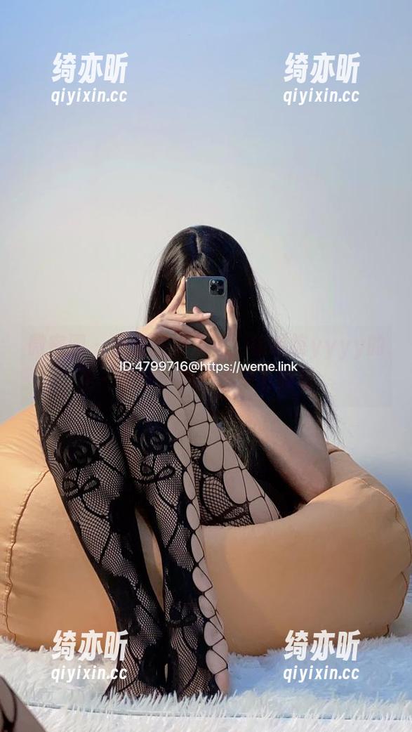 徐绾绾yyyy 微密圈 - 免费图集来啦,徐绾绾yyyy的第一部分,真不想停下眼睛。