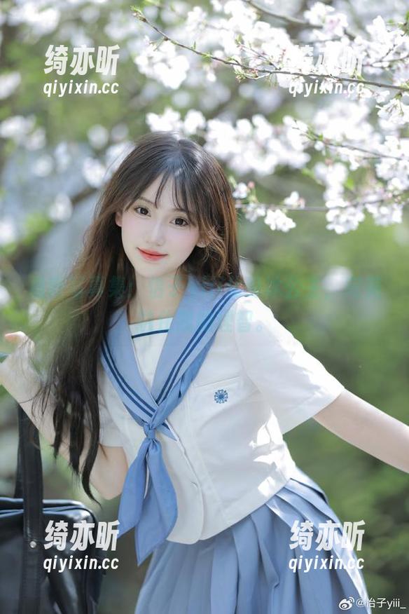 怡子yiii 最新写真集:怡子yiii化身冰公主,完美融化我的理智。