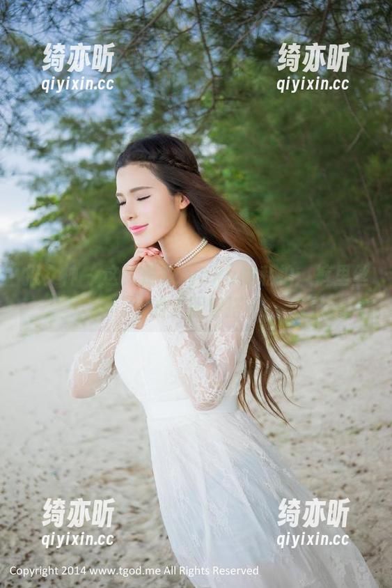 推女神-Sayaka 推女神 - 这就是Sayaka的私拍:裤里丝的大胆穿搭