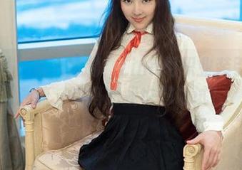 推女郎 – 私人定制：Lina用职业装引领新潮流，这搭配我也想试试！