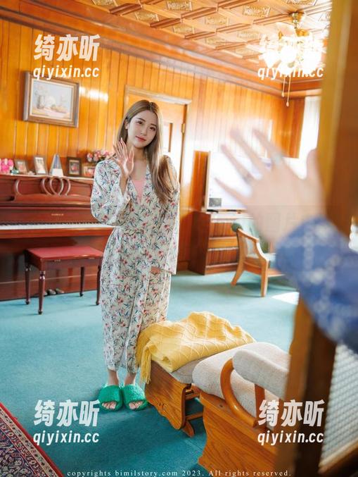 私拍无滤镜：在普美(bomi)的图片中读懂日常的不易