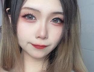 俨然舰长的末夜787，穿上柴郡泳装打造别样美图