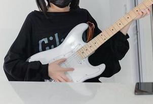 杏仁曲奇的图库和女警喜多川海梦:你敢猜她下一步会怎么做?