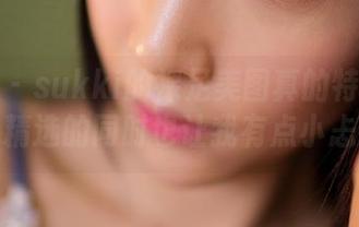 果团网 – sukki的裸足美图真的特别亮眼啊，精选的同时也让我有点小忐忑。