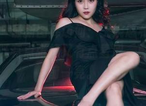 果团网 – 最新图库访问：王婉悠和她的内衣秀，既有点张扬又有点羞涩，真让人眼前一亮。