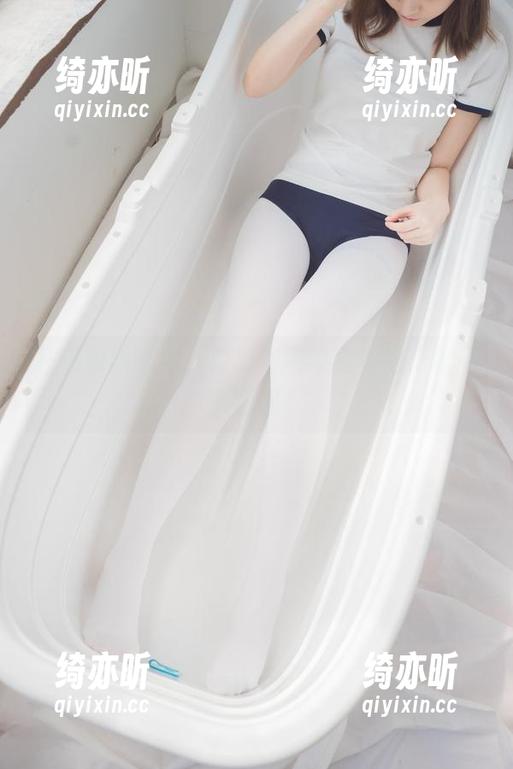 森萝财团 狂热粉丝必看,森萝财团的白丝格子裙高清套图!