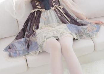 图包精选:森萝财团的红色校服肉丝少女,有点迷?