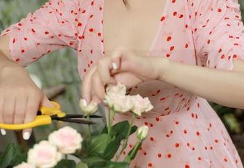 模范学院 – 美图时刻：薛琪琪的制服秀，不是你想的那种时刻哦
