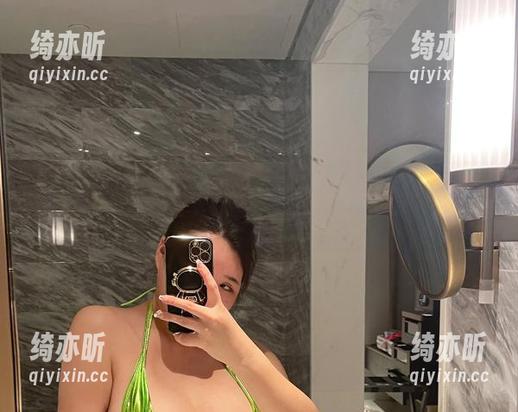 水蜜桃米米 微密圈 - 水蜜桃米米又来了!这次是水手服,最新图包,可以说是“可爱过头”了吧?