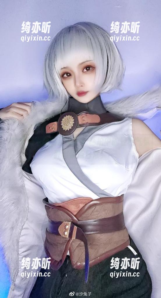 身披奶牛皮的汐兔子，私拍中的轻松气氛胜似牧场日常！