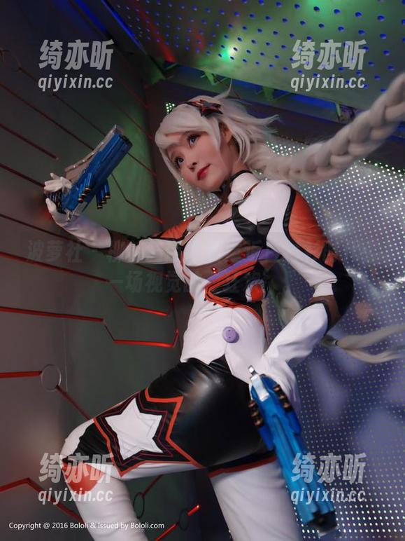 波萝社-柳侑绮 波萝社 - 柳侑绮带我们重返白衬衫时代:一场视觉的‘狂欢’。