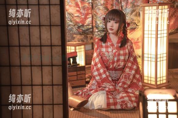 爆机少女喵小吉和她的私房：这御姐的世界有点不一样