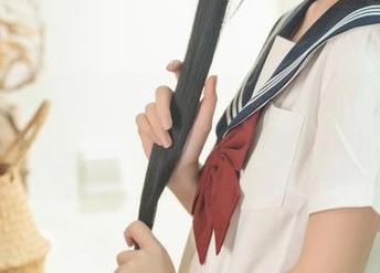 图集直击魂灵，爆机少女喵小吉带着大凤一同游弋在碧蓝航线，没看到白费功夫。
