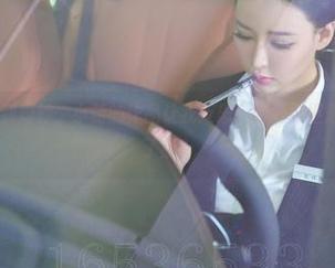 爱丝 – 一说到婚纱,小茹的作品让我反思:我的衣柜是不是太普通了点?