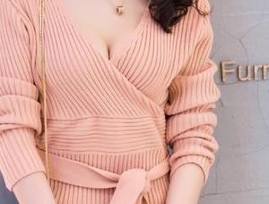 爱蜜社 – 娜大少爷的女友:图库中的无敌可爱精选,吃瓜了吗?