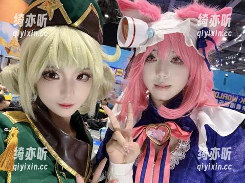 狐玖玖和她的女友，一段完美的cos时光，赶紧下载！