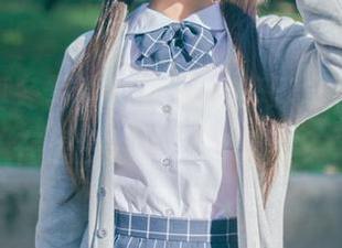 神乐坂真冬写真:小恶魔碎碎念,她可能在想今晚的零食吃啥?