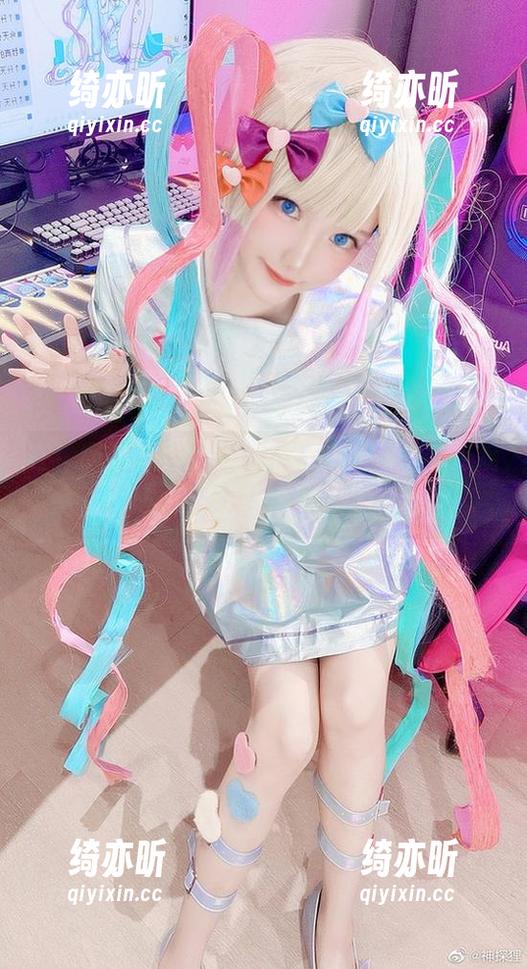 神探火狸狸 在神探火狸狸的私拍合集看埃吉尔,有点魔力,但又不想完全掏心掏肺